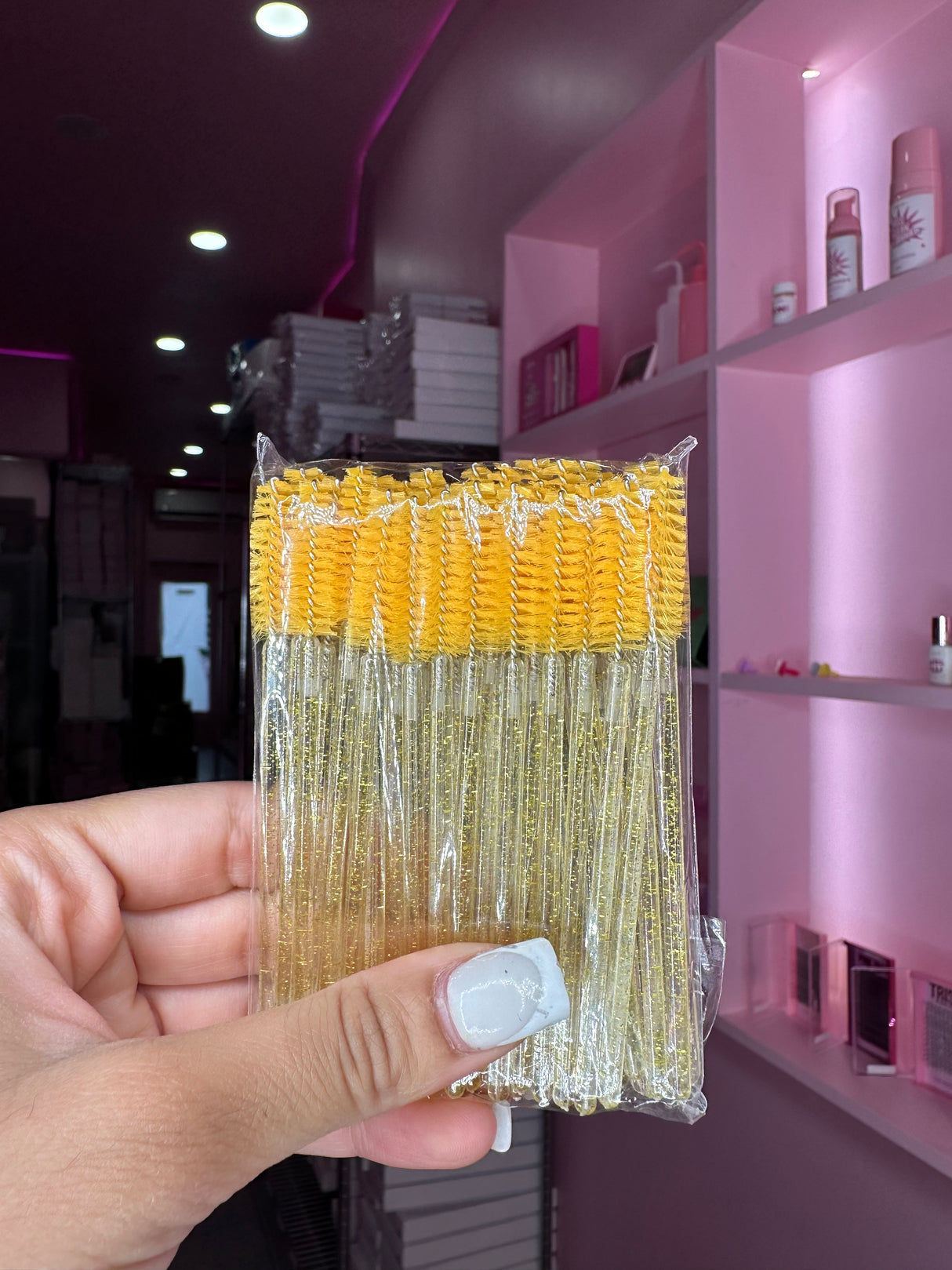 Pink spoolie brush – cute and functional lash tool from Trish Co Pink spoolie brush – cute and functional lash tool from Trish Co