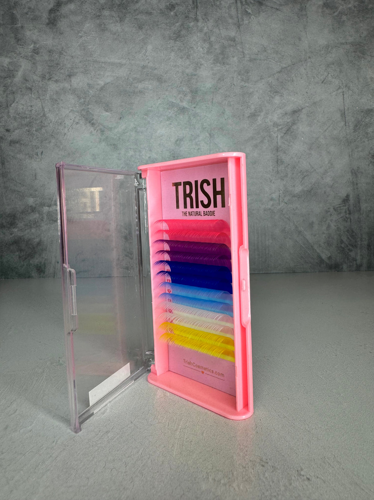 Color lash tray showing multi-color CC curl .05 lashes in single lengths from 14mm to 18mm – Trish Co OG Collection