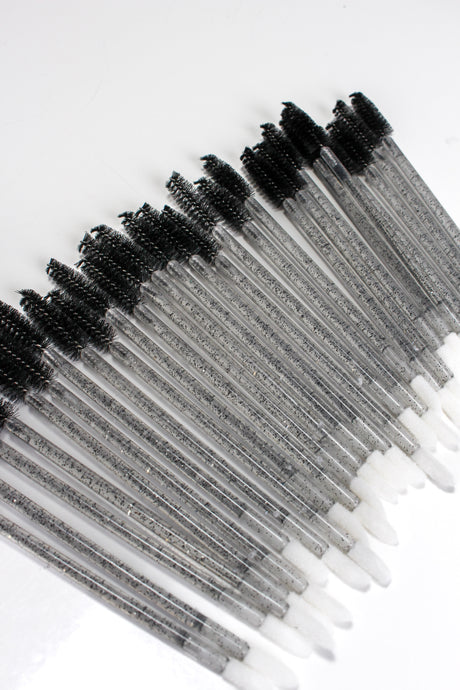 Black Spoolie + Lip Duo Wand – 2-in-1 lash brush and lip applicator for beauty routines