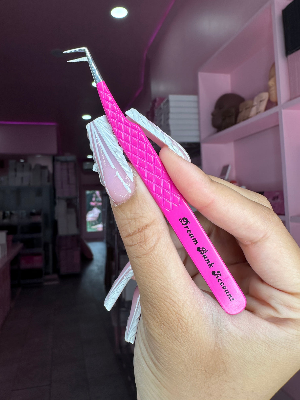 90° Fiber Tip Tweezer – Dream Life Collection Mega Volume Tool | Trish Co