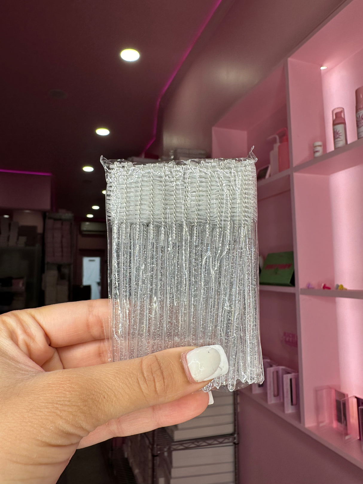 Clear spoolie brush – sleek lash tool for daily extension maintenance