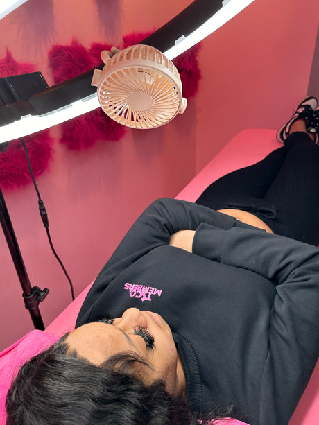 Ring Light Fan – High-Speed Flexible Leg Lash Fan | Trish Co