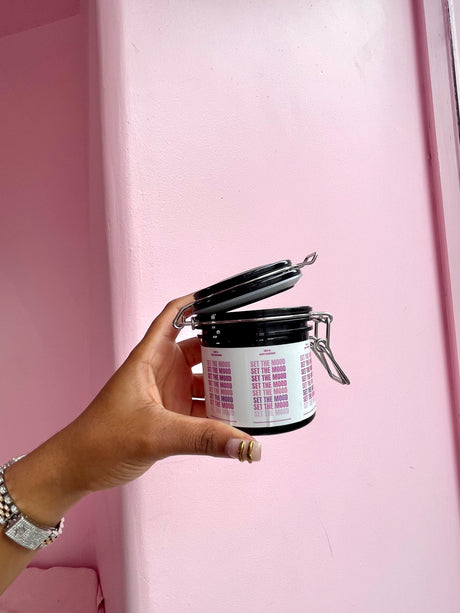 Black Set the Mood Glue Vault – temperature and humidity-controlled container for lash glues