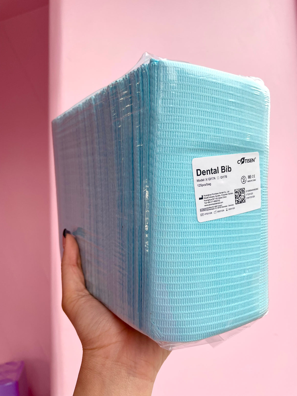 Lash Dental Bibs – 125 pcs Disposable Station Covers | Trish Co