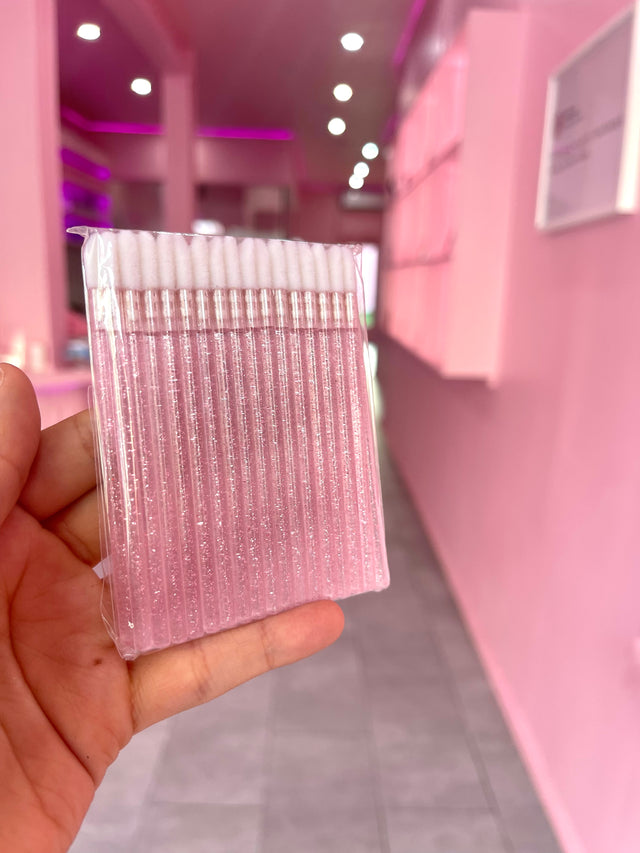 Pink lip wand – soft tip applicator brush for lash extensions and beauty treatments