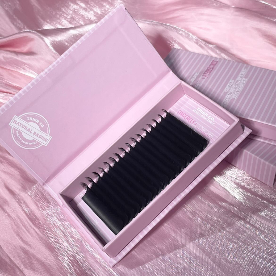 Sincerely Classic Flat Lashes 0.15 – C/CC/D Curl (16 Rows) | Trish Co
